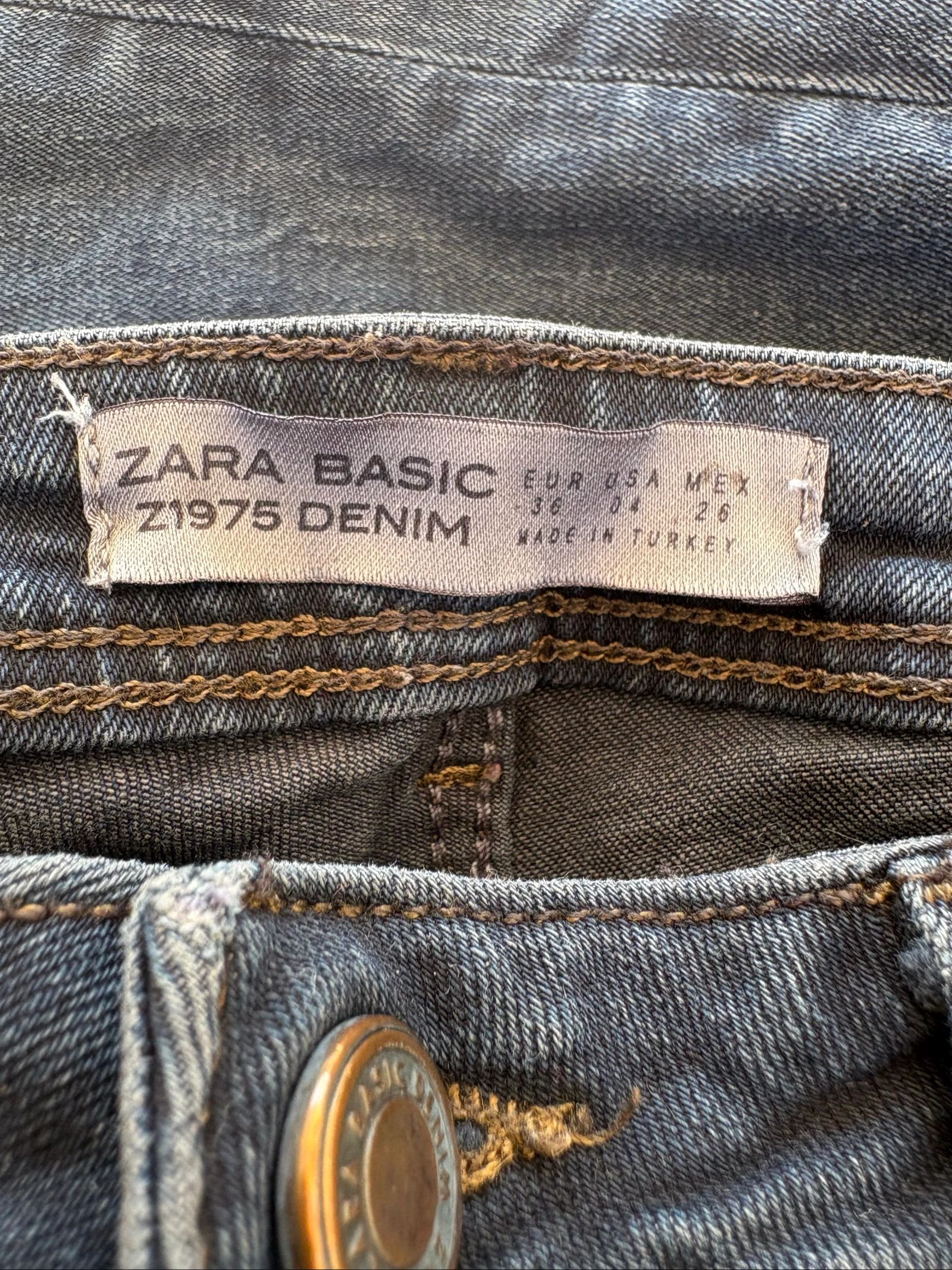 Women's jeans size 36 Zara red flower detail – photo 2